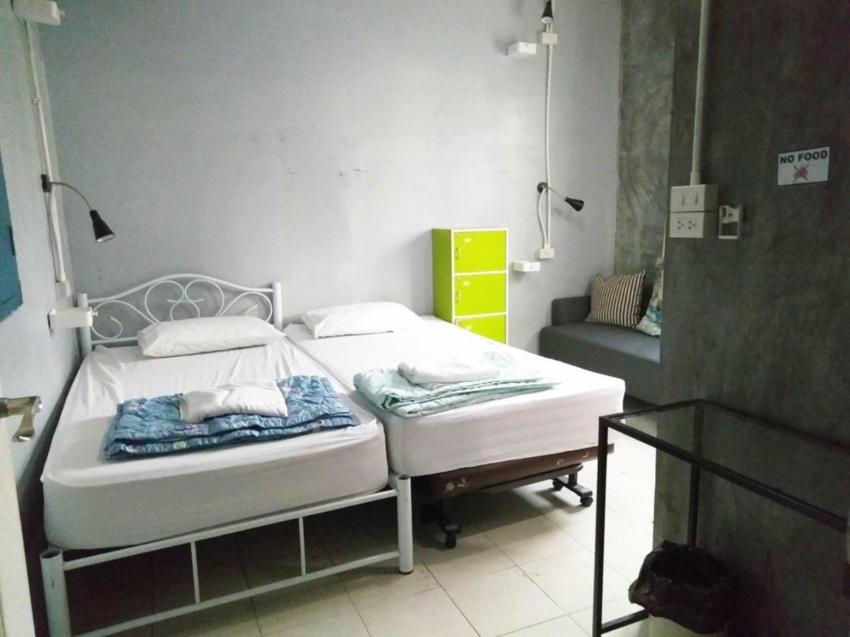 Meet Up Hostel Bangkok Exterior foto